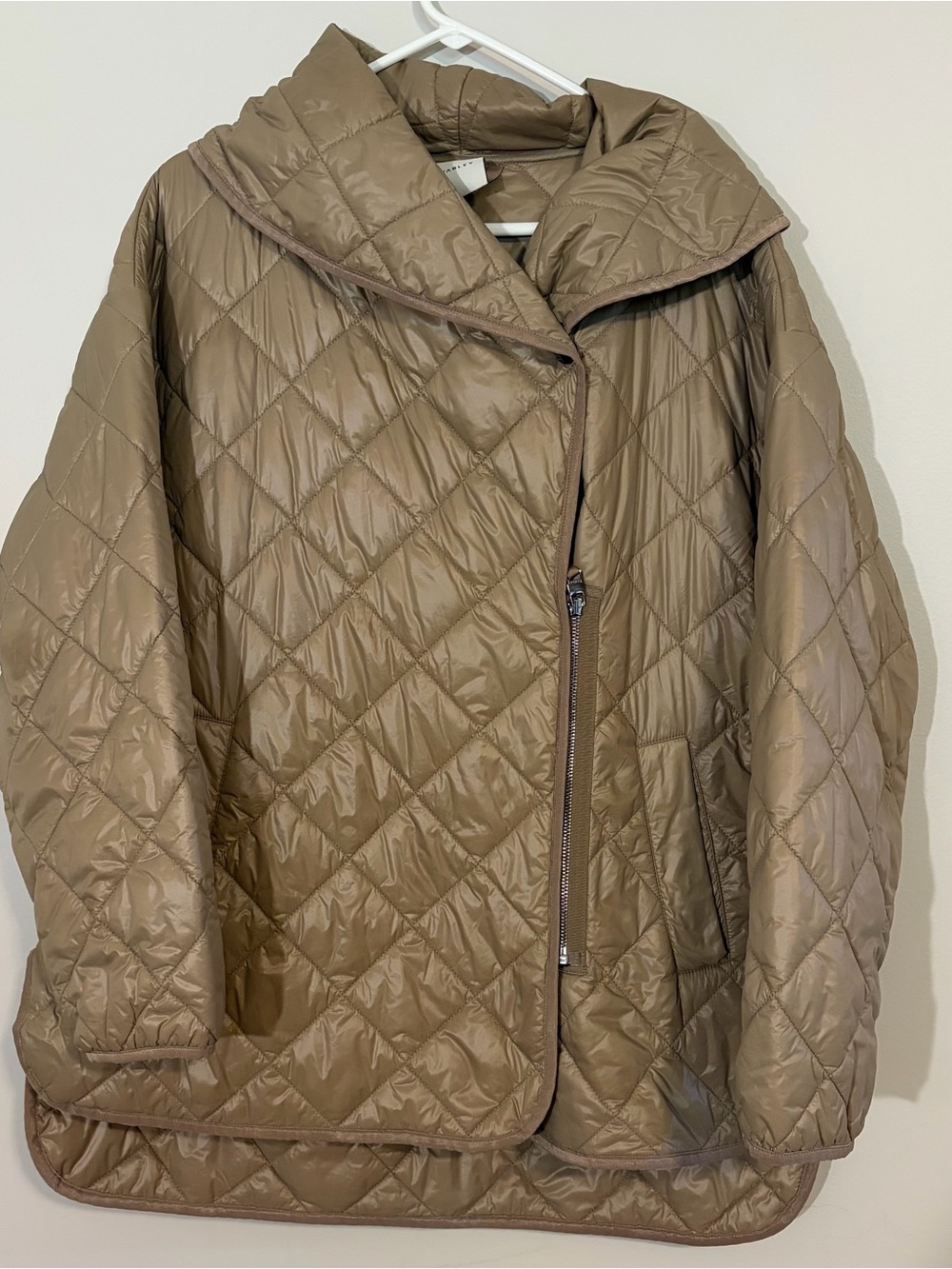 Varley Foster Quilt Puffer Jacket in Taupe Women’s XL